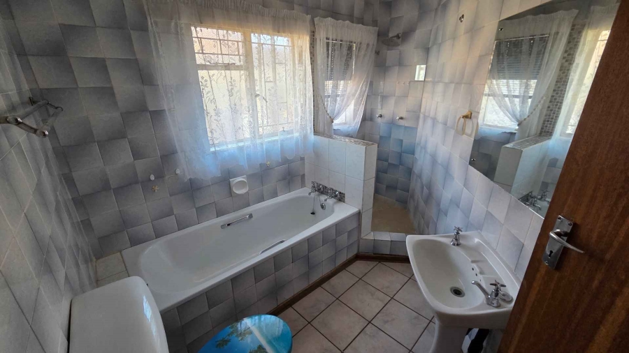 2 Bedroom Property for Sale in Pellissier Free State